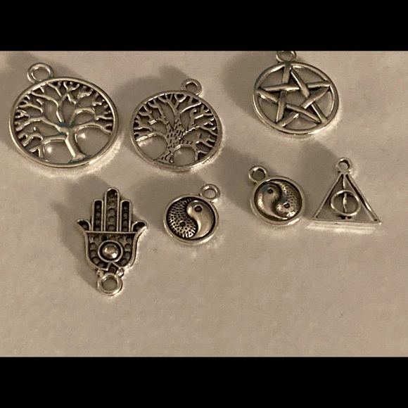 Lot of 7 Wiccan/pagan/occult pendants/charms for jewelry - Picture 1 of 3